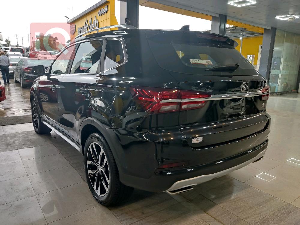 ئێم جی RX5